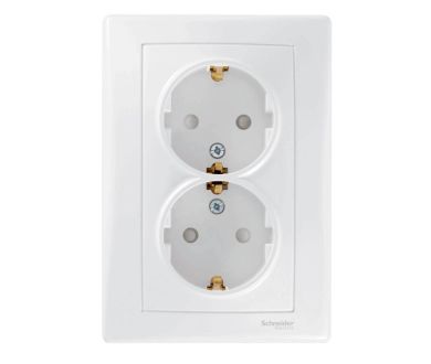 Розетка двойная Schneider Electric Sedna с/з со шторками 16A 250V SDN3000721