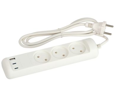 Удлинитель Эра U-3-1,5m-USB-W 3 розетки + 3xUSB A+C 1,5м 10А белый