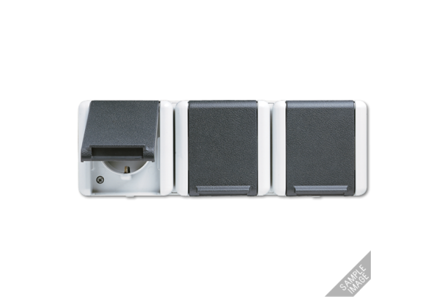 Розетка Schuko трехместная Jung 8230NAW